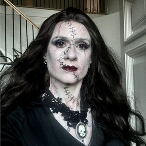 Gothic Glam Black/Brown Wig